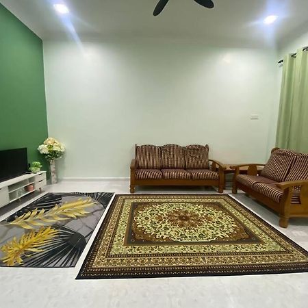 קואלה טרנגאנו Homestay Kak Tiy מראה חיצוני תמונה